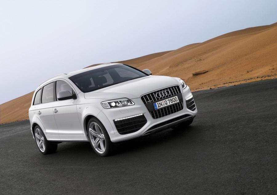  Audi Q7 V12 TDI Quattro (4L) 2008 года  (фото 1 из 73)